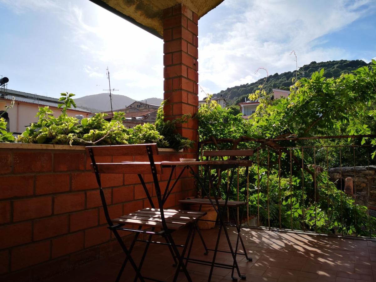 Zia Chiarina Bed & Breakfast San Nicolo Gerrei Exterior photo